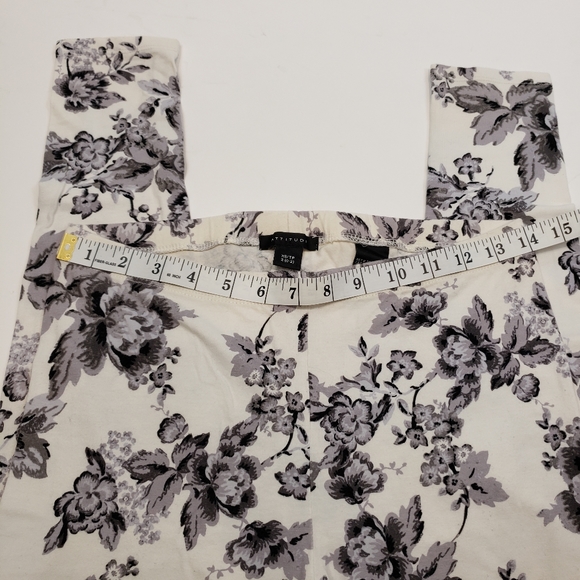 2/$18 Attitude Floral Leggings - Picture 6 of 6